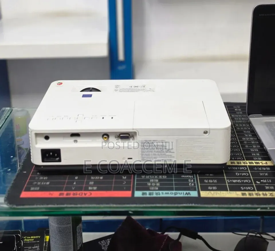 Sony Projector
model Name VPL-Dx221