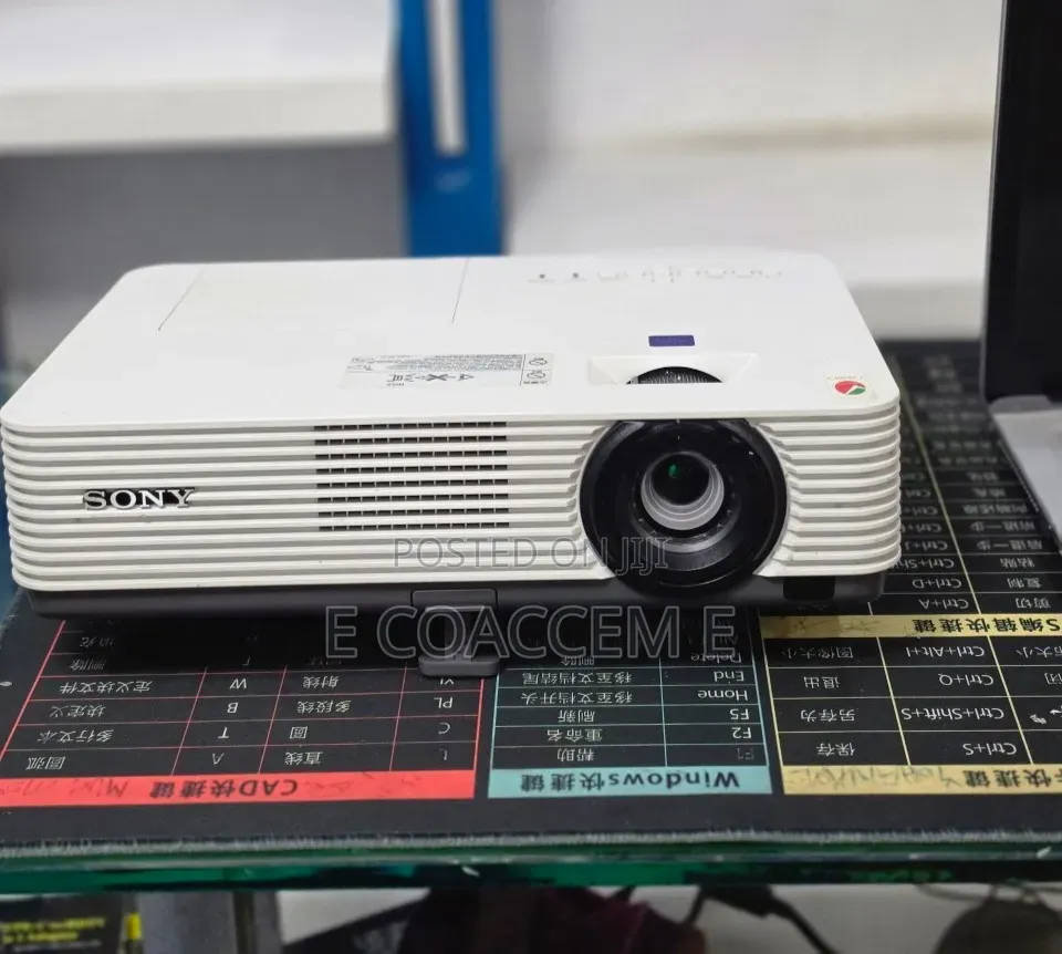 Sony Projector
model Name VPL-Dx221