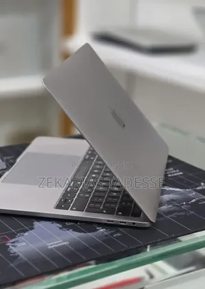 New Laptop Apple MacBook Pro 2019 16GB Intel Core i7 SSD 512GB