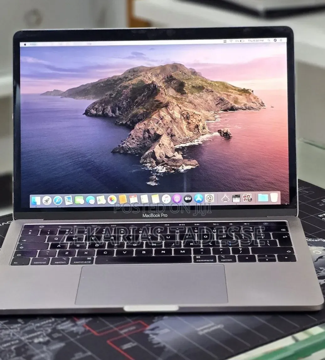 New Laptop Apple MacBook Pro 2019 16GB Intel Core i7 SSD 512GB