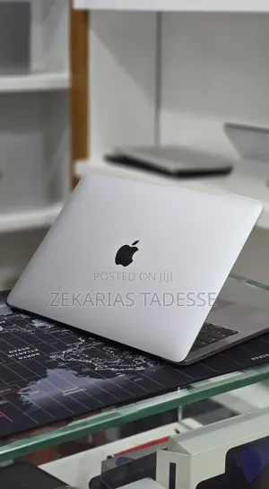 New Laptop Apple MacBook Pro 2019 16GB Intel Core i7 SSD 512GB