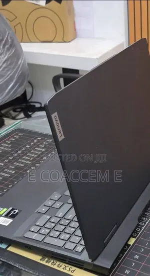 New Laptop Lenovo LOQ 15ARP9 16GB Intel Core i5 SSD 512GB