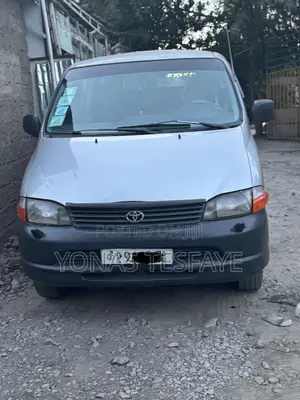 Toyota HiAce 2006 Silver