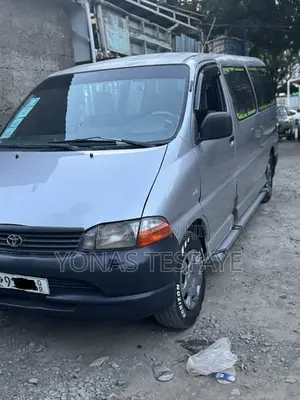 Toyota HiAce 2006 Silver