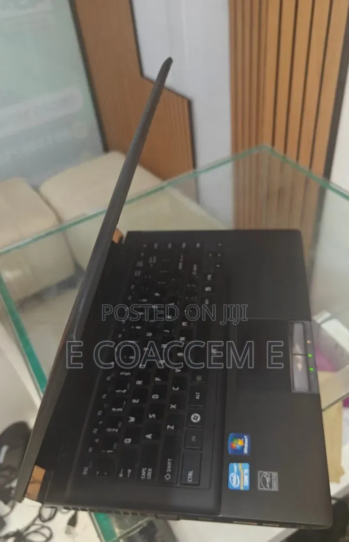 Laptop Toshiba Tecra R950 6GB Intel Core i5 HDD 500GB