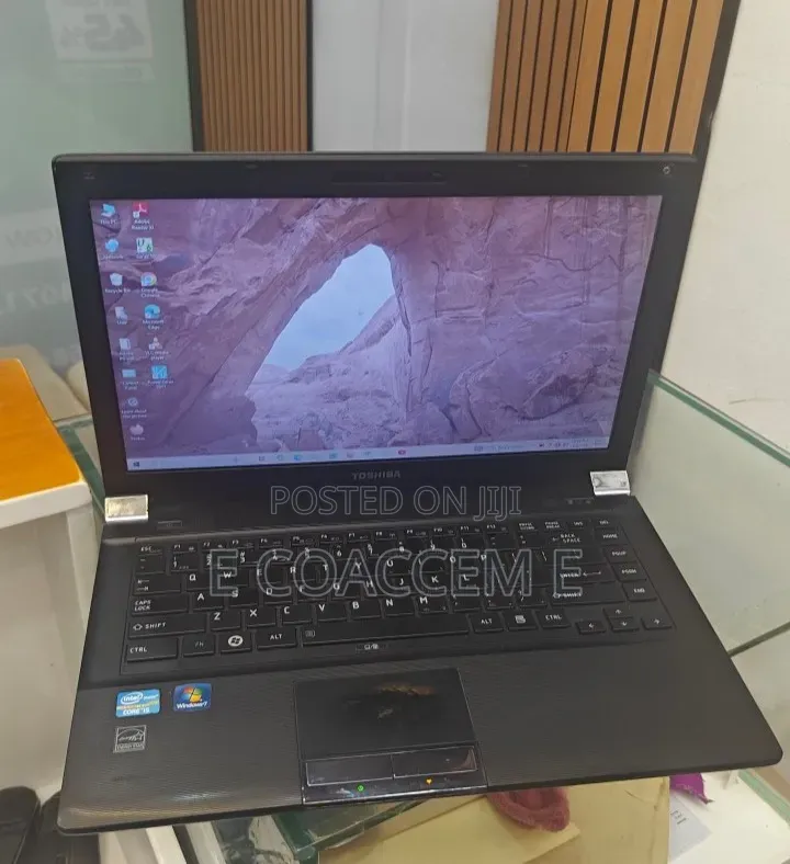 Laptop Toshiba Tecra R950 6GB Intel Core i5 HDD 500GB