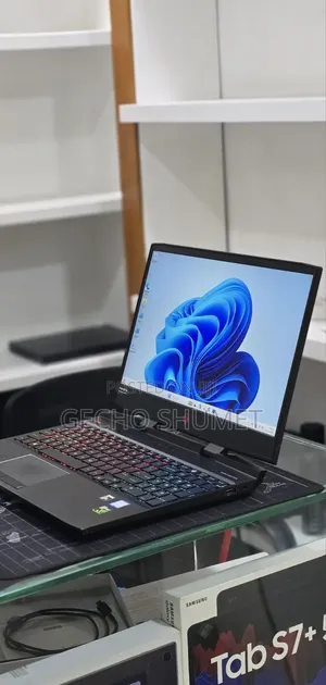 New Laptop HP Omen 15 16GB Intel Core i7 SSD 128GB