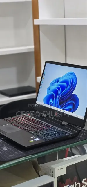 New Laptop HP Omen 15 16GB Intel Core i7 SSD 128GB