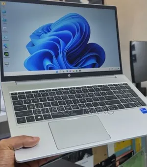 New Laptop HP ProBook 450 G8 16GB Intel Core i7 SSD 512GB