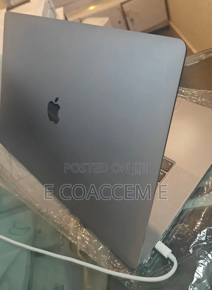 New Laptop Apple MacBook Pro 2019 64GB Intel Core i9 SSD 512GB