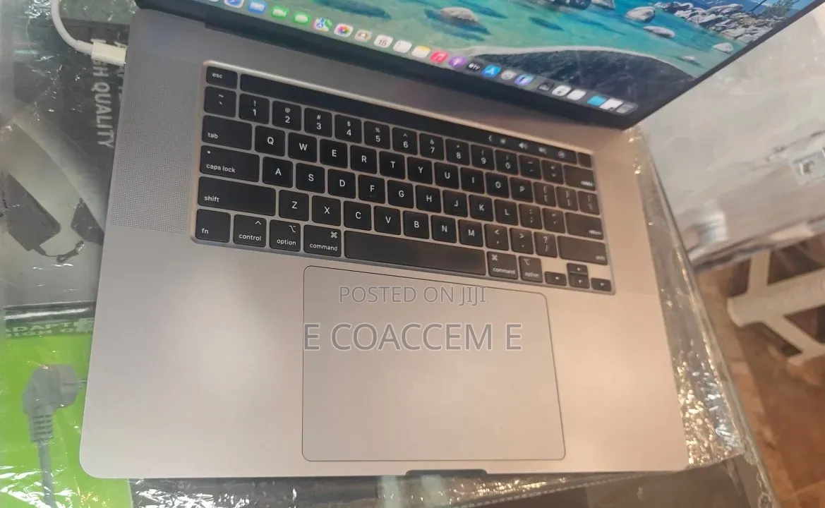 New Laptop Apple MacBook Pro 2019 64GB Intel Core i9 SSD 512GB