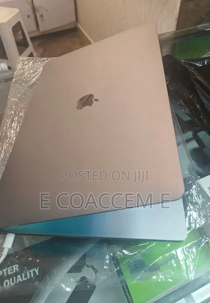 New Laptop Apple MacBook Pro 2019 64GB Intel Core i9 SSD 512GB