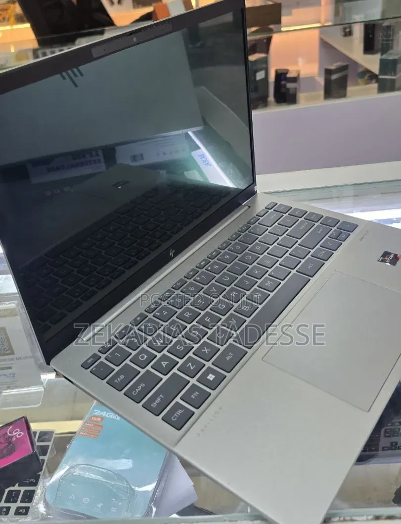 New Laptop HP Pavilion 15 32GB AMD Ryzen 7 SSD 1T