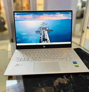 New Laptop HP Envy 15 16GB Intel Core i7 SSD 512GB