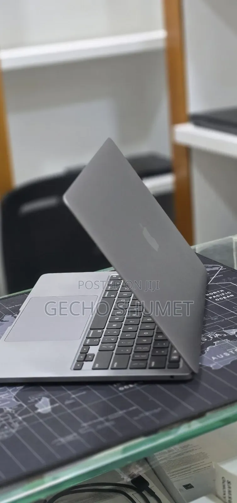 New Laptop Apple MacBook Pro 2020 M1 16GB Apple M1 Pro SSD 256GB