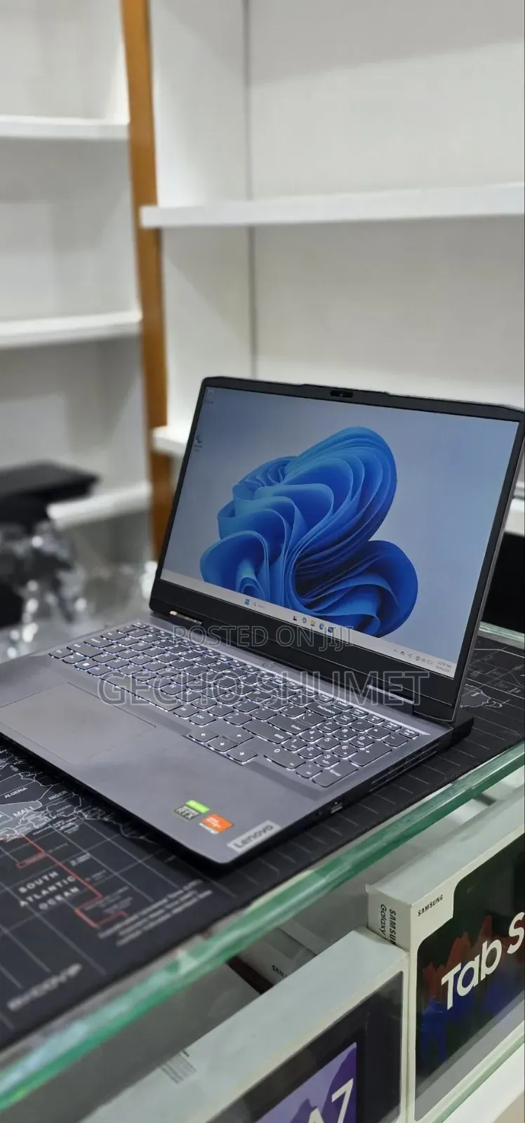 New Laptop Lenovo 16GB AMD Ryzen 7 SSD 512GB