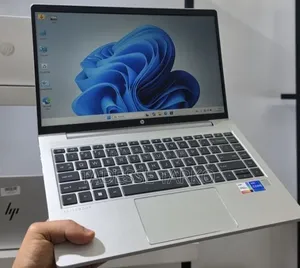 New Laptop HP EliteBook 640 G10 16GB Intel Core i7 SSD 1T
