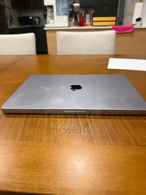 Laptop Apple MacBook Pro 2021 M1 Max 64GB Apple M1 Max SSD 1T