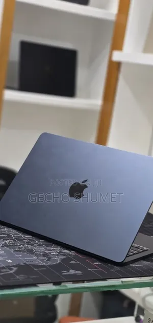 New Laptop Apple MacBook Air 2025 M4 16GB Apple M4 SSD 256GB