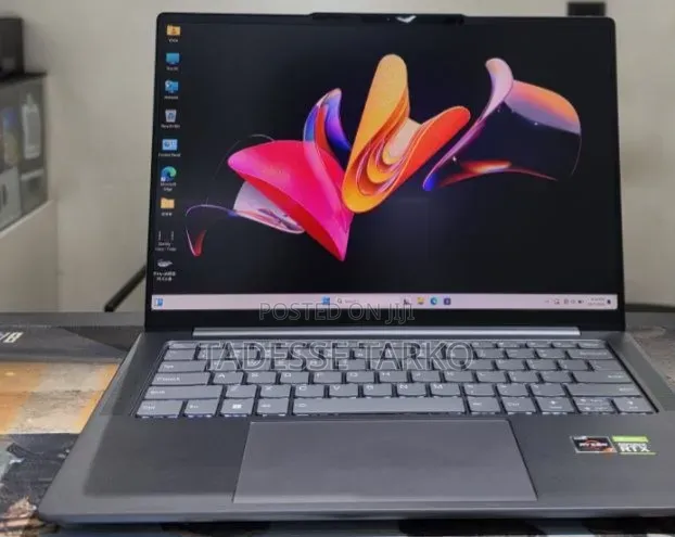 New Laptop Lenovo 16GB AMD Ryzen 7 SSD 512GB