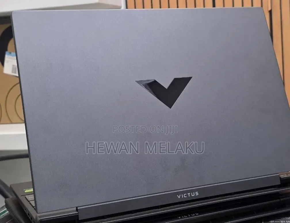 New Laptop HP Victus 16 16GB AMD Ryzen 7 SSD 512GB