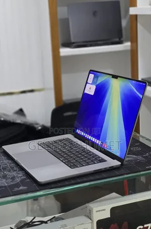 New Laptop Apple MacBook Pro 2021 M1 Max 64GB Apple M1 Max SSD 1T