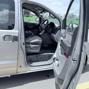 Hyundai Starex 2011 Silver