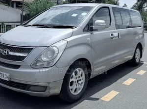 Hyundai Starex 2011 Silver