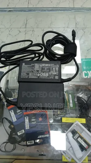 Ťype C Laptop Charger
