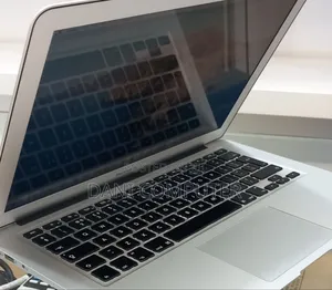 New Laptop Apple MacBook Air 2017 8GB Intel Core i5 SSD 128GB