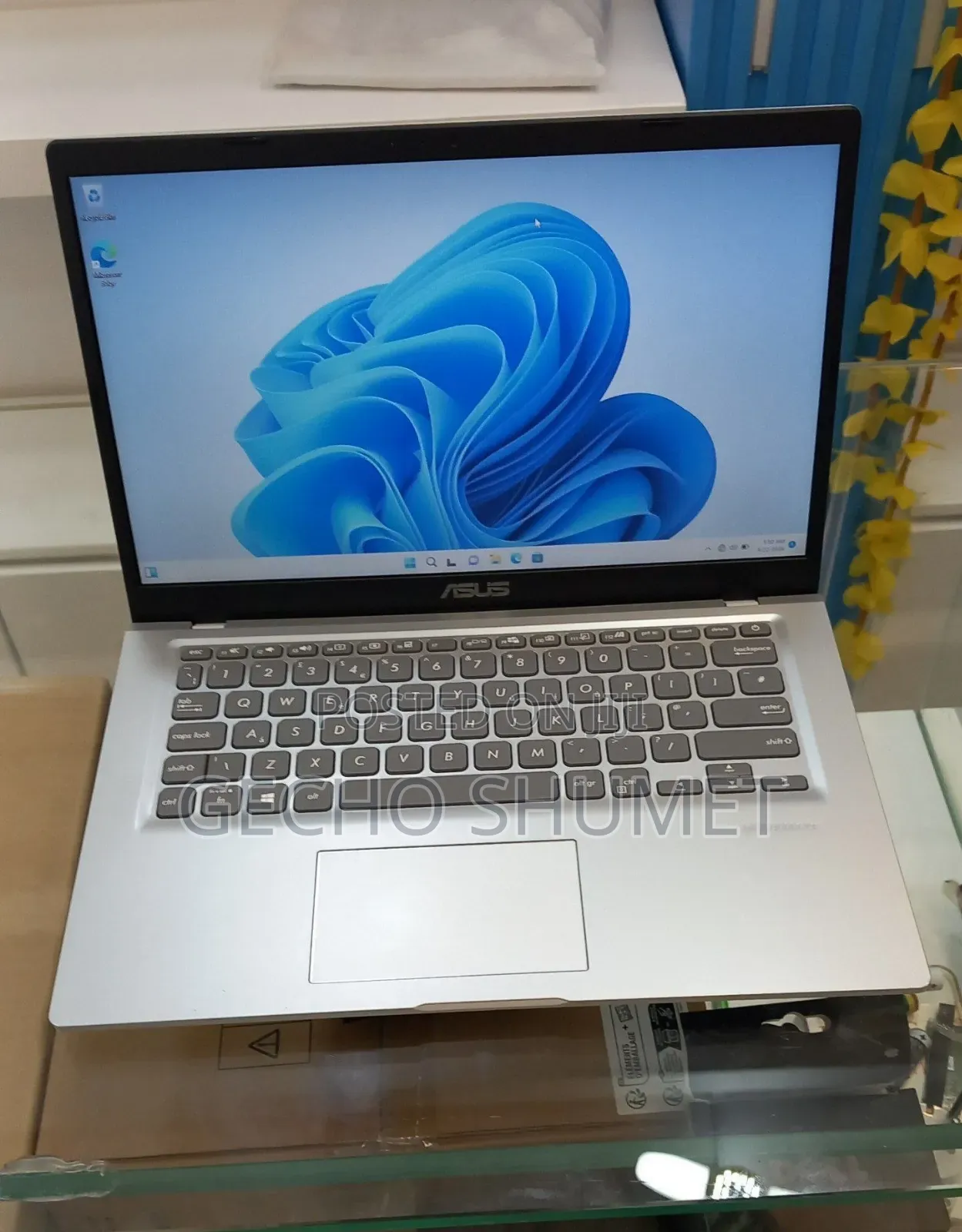 New Laptop Asus Vivobook 14 8GB AMD SSD 256GB
