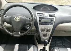 Toyota Yaris 2007 Green
