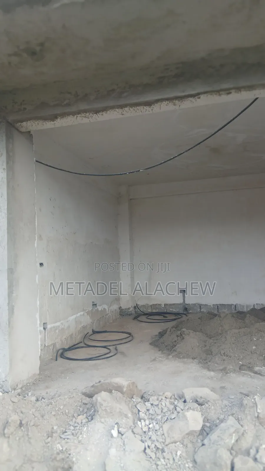 23 SQM Commercial Shop for Sale at Ayat Train Station
