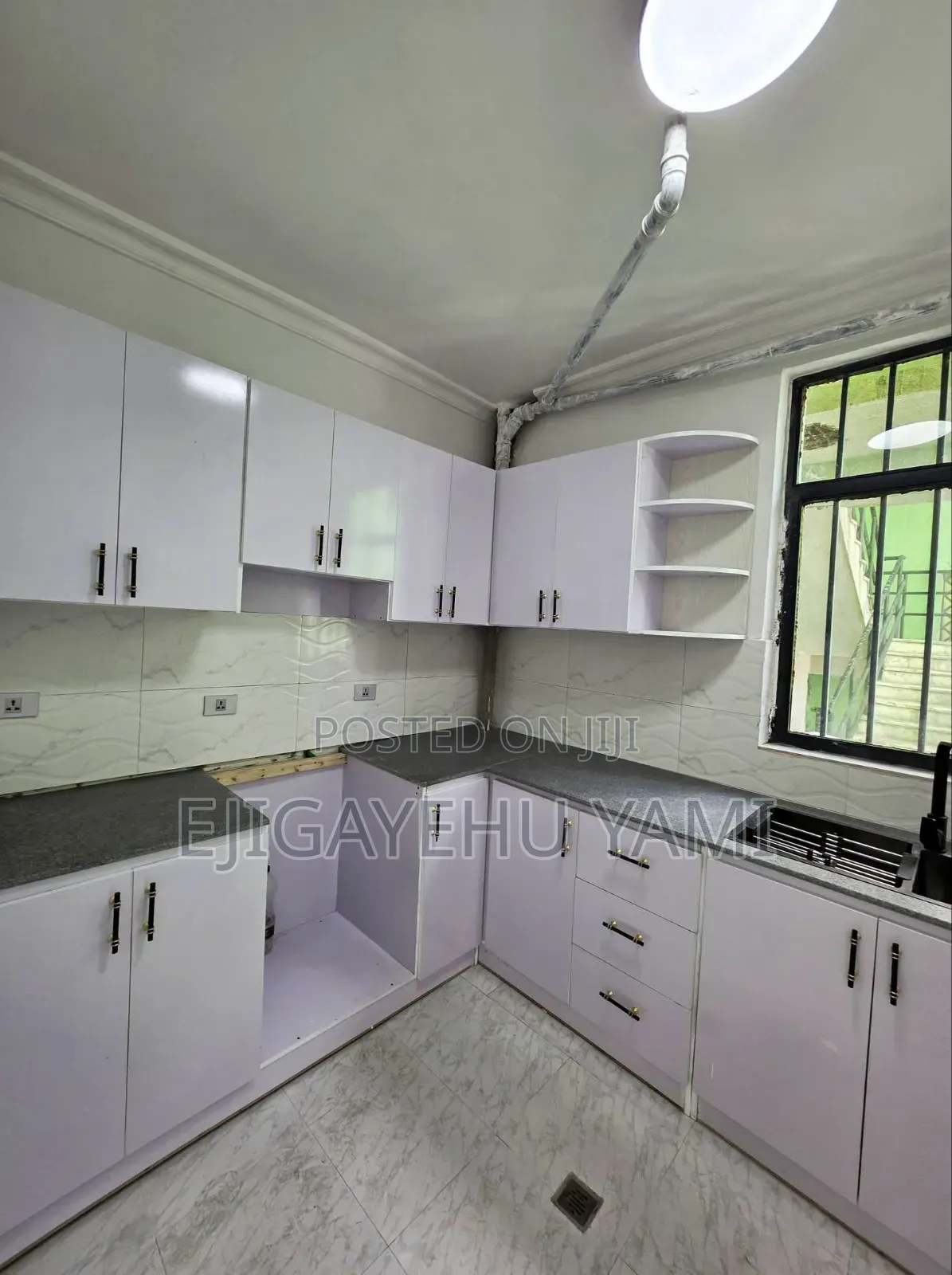 Furnished 3bdrm Condo in Condominium, Bole for sale