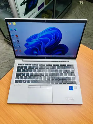 New Laptop HP EliteBook 840 G8 16GB Intel Core i5 SSD 512GB