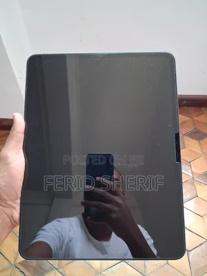 New Apple iPad Pro 13 (2025) 256 GB Black