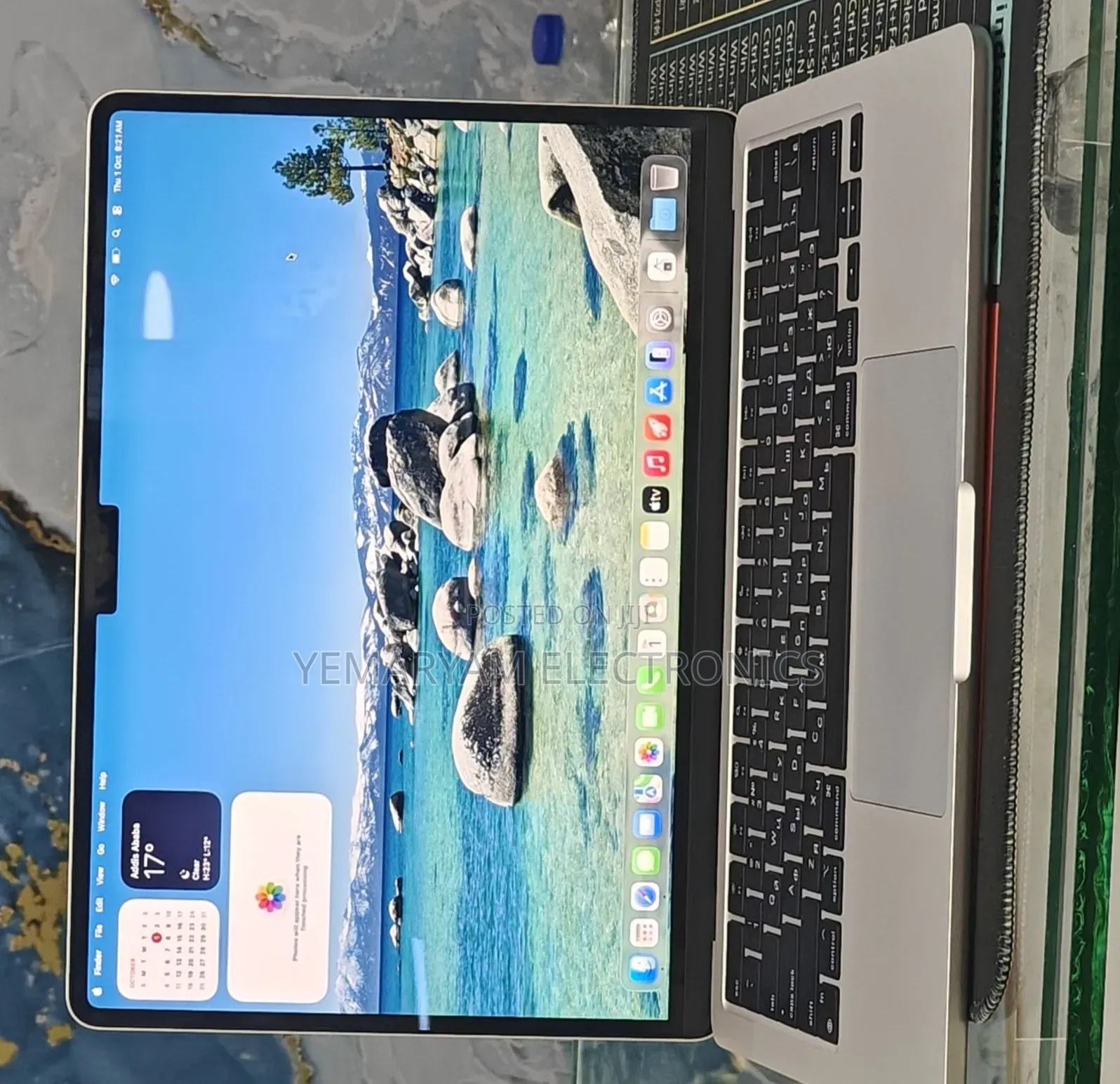 New Laptop Apple MacBook Air 2022 M2 8GB Apple M2 SSD 256GB