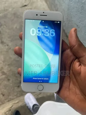 Apple iPhone SE (2020) 128 GB White