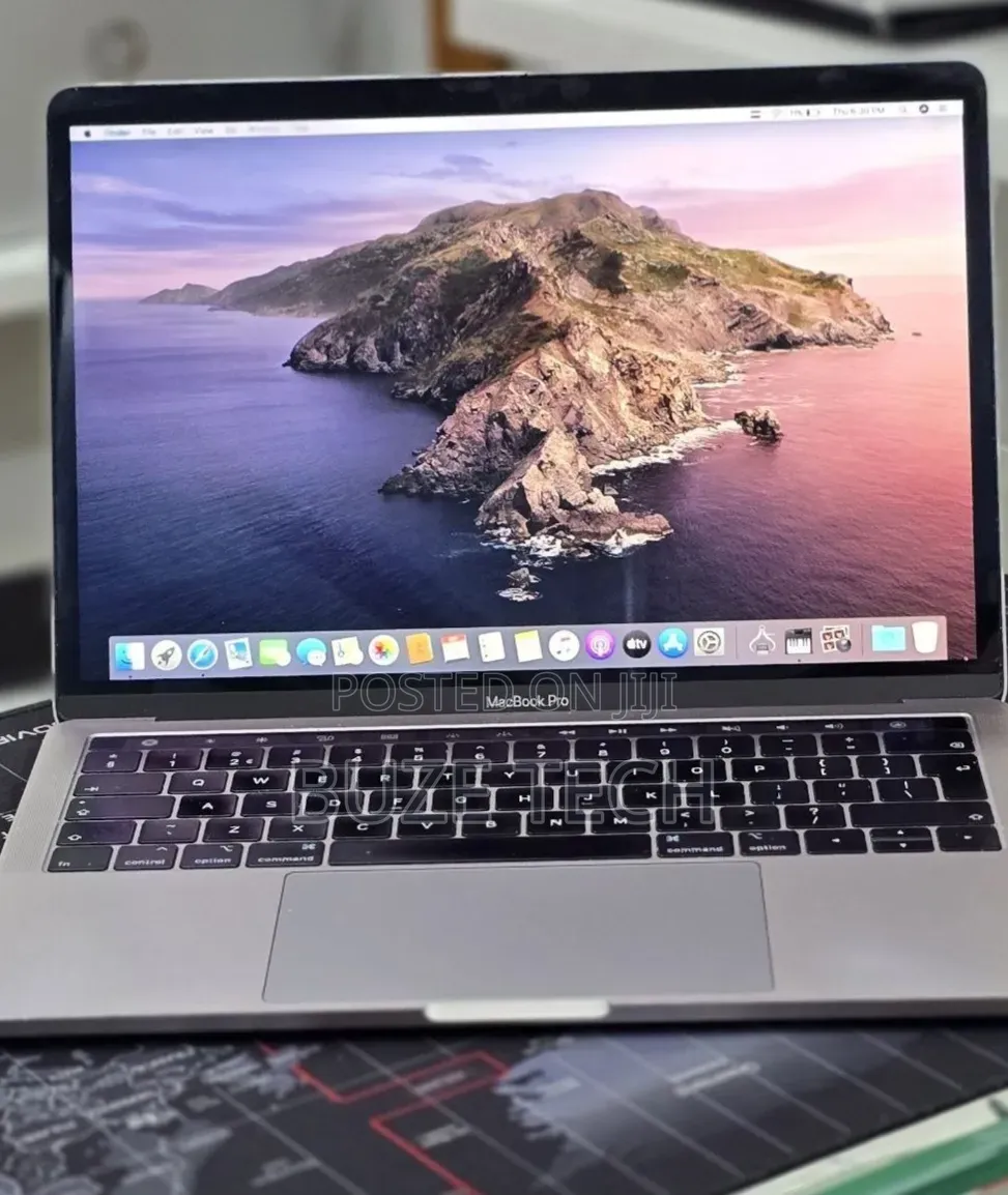 New Laptop Apple MacBook Pro 2019 16GB Intel Core i7 SSD 1T