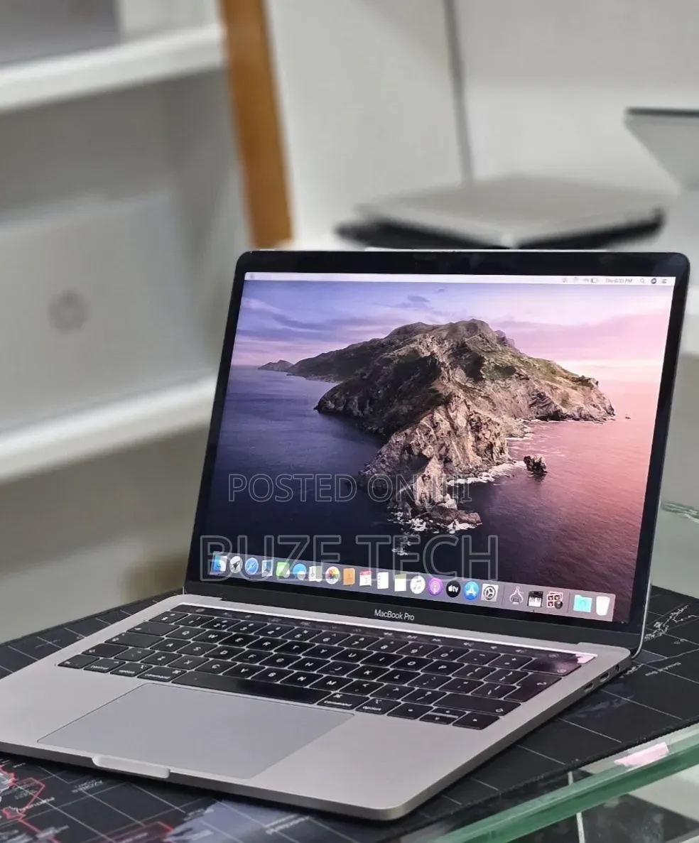 New Laptop Apple MacBook Pro 2019 16GB Intel Core i7 SSD 1T