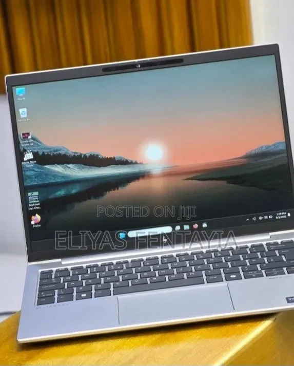 New Laptop HP Elitebook 830 G11 16GB Intel Core Ultra 7 SSD 512GB