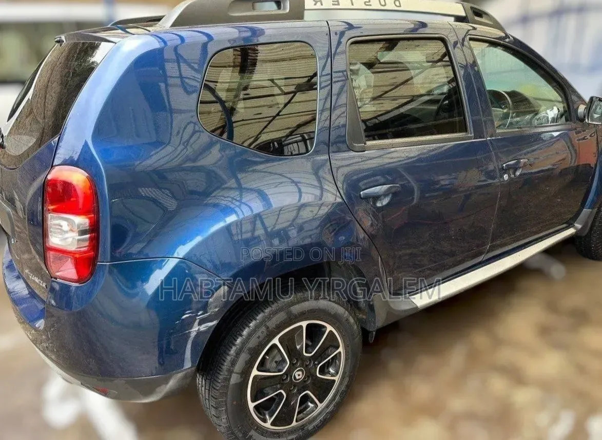 Renault Duster 2017 Blue
