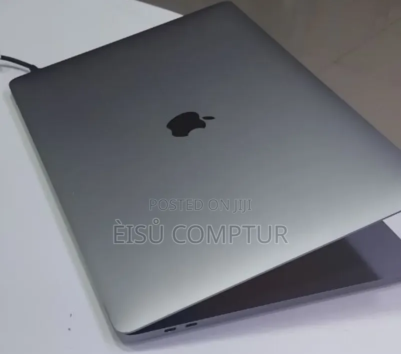 New Laptop Apple MacBook 2017 16GB Intel Core i7 SSD 512GB