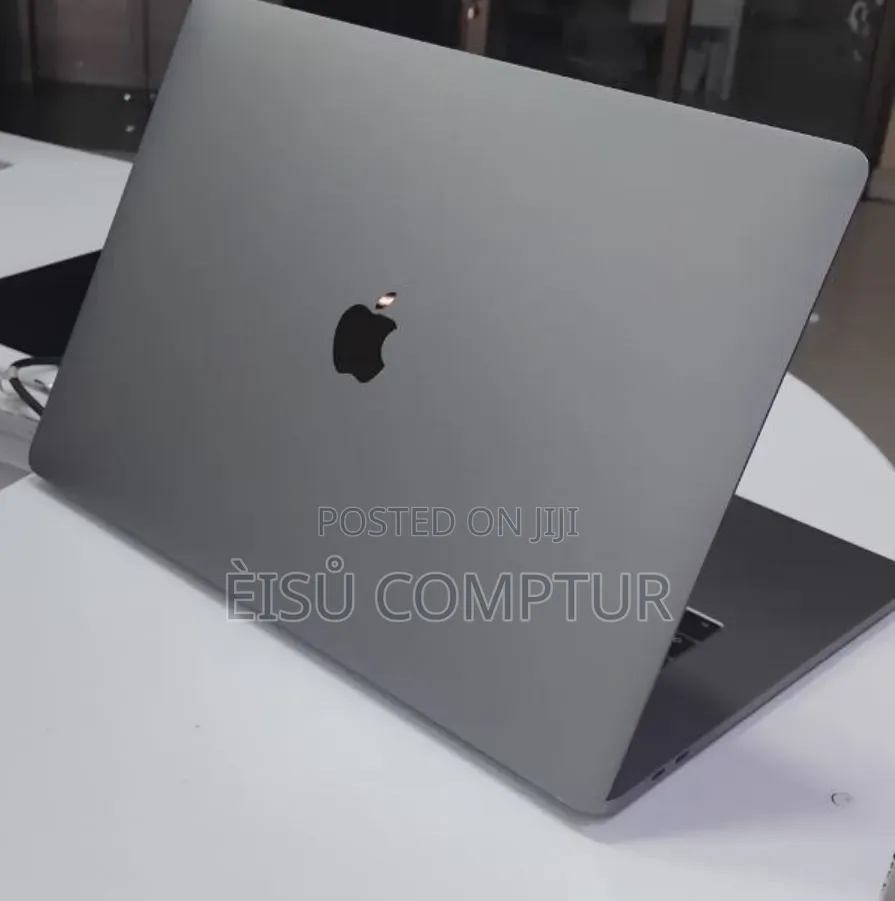 New Laptop Apple MacBook 2017 16GB Intel Core i7 SSD 512GB