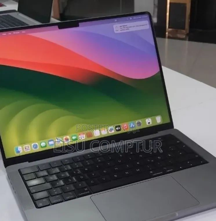 New Laptop Apple MacBook Pro 2021 M1 32GB Apple M1 Pro SSD 512GB