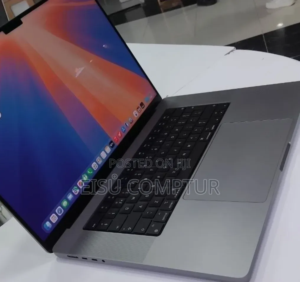 New Laptop Apple MacBook Pro 2021 M1 Max 64GB Apple M1 Max SSD 1T