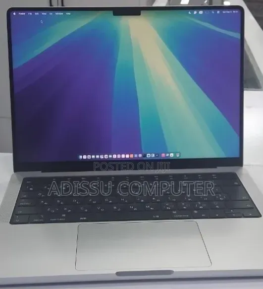 New Laptop Apple MacBook Pro 2024 M4 16GB Apple M4 Pro SSD 512GB