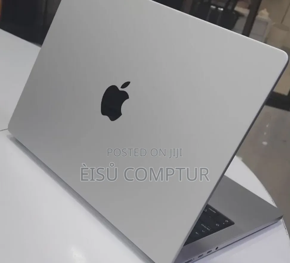 New Laptop Apple MacBook Pro 2024 M4 16GB Apple M4 Pro SSD 512GB