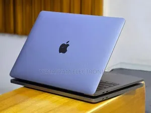 New Laptop Apple MacBook Pro 2019 16GB Intel Core i7 SSD 512GB