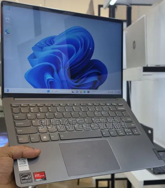 New Laptop Lenovo Ideapad 3 16GB AMD Ryzen 7 SSD 512GB